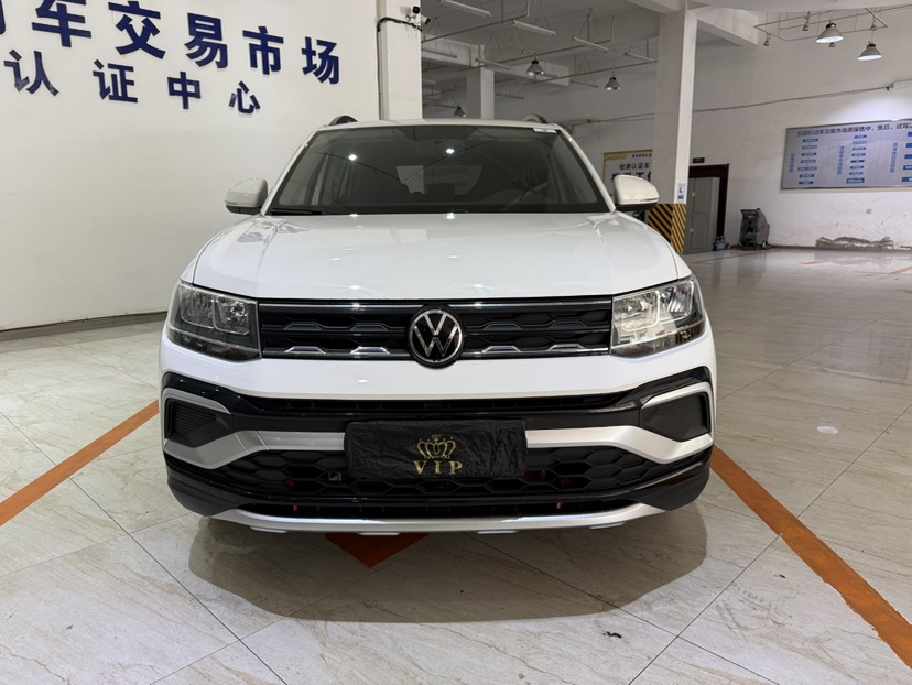 Volkswagen T-Cross 2022 car image #2