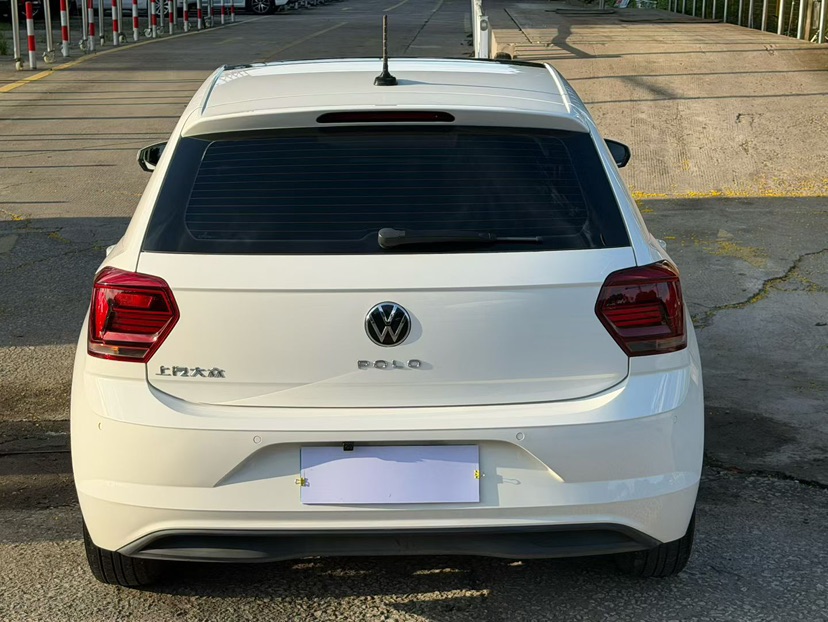 Volkswagen Polo 2022 car image #4