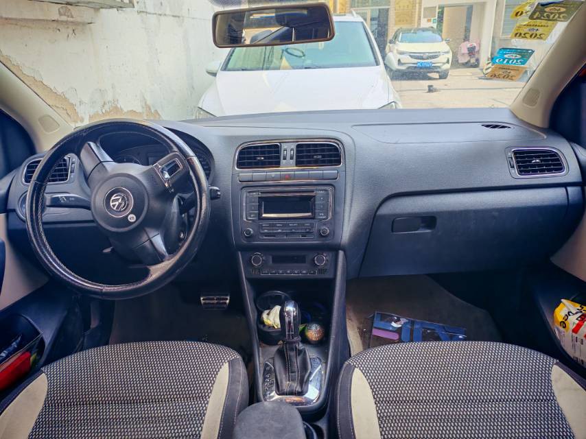 Volkswagen Polo 2013 car image #4