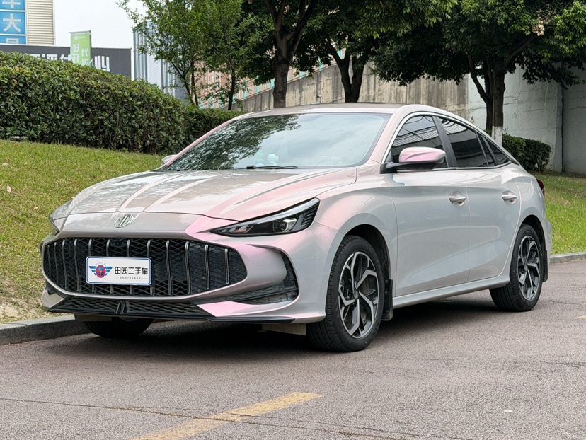 MG 5 2025 immagine di auto 
