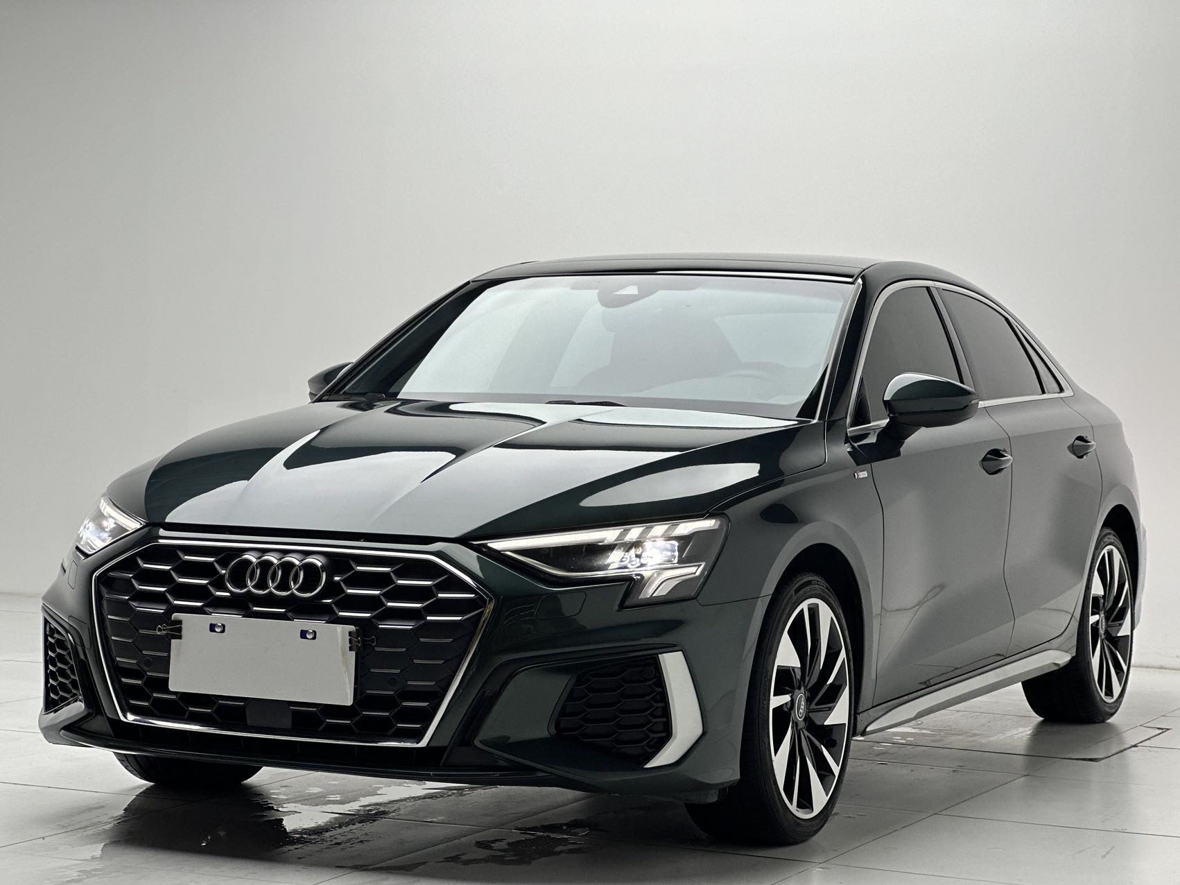Audi A3 2023 car image 