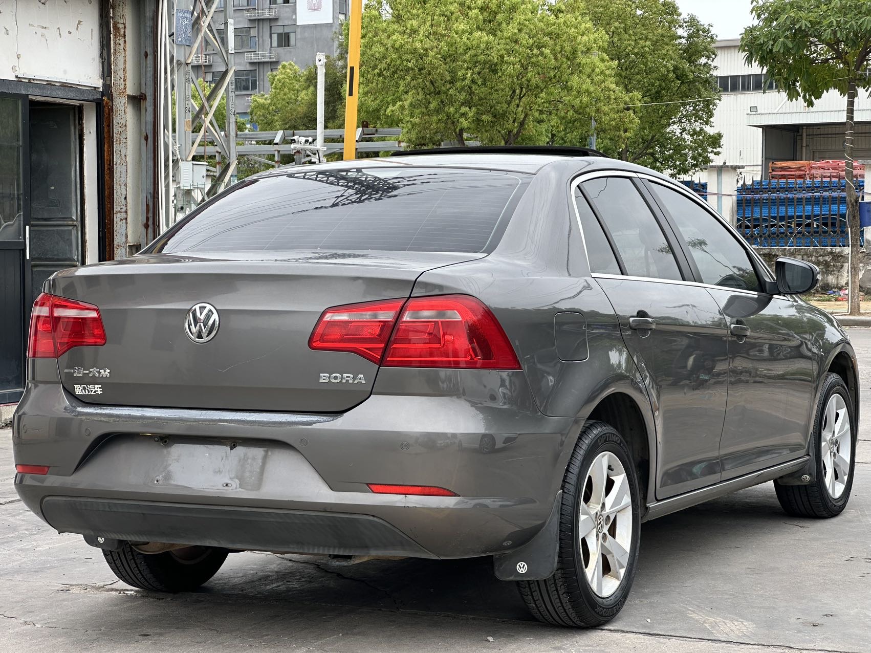 Volkswagen Bora 2013 car image #4
