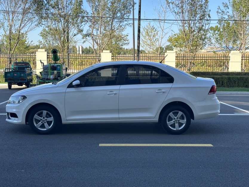 Volkswagen Santana 2019 car image #5