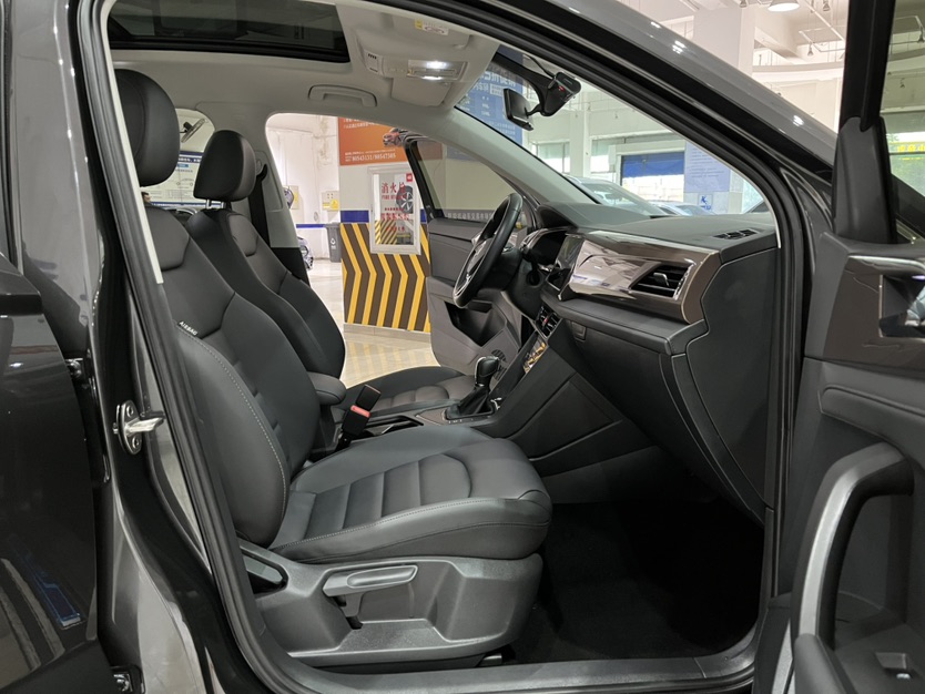 Volkswagen Tharu 2022 car image #8