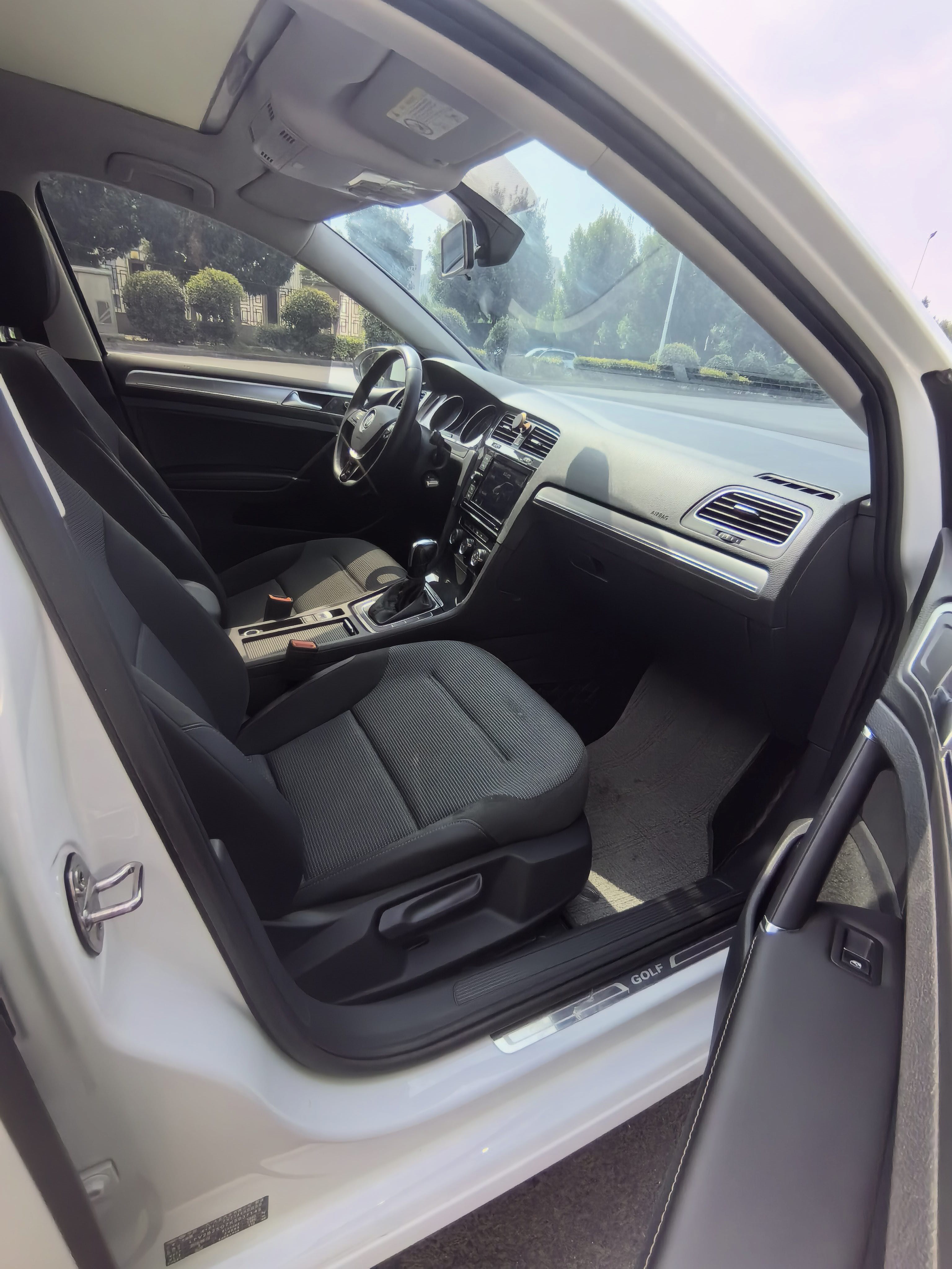 Volkswagen Golf 2019 #7 Volkswagen Golf 2019 car image #7