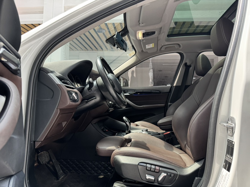 BMW X1 2021 car image #10