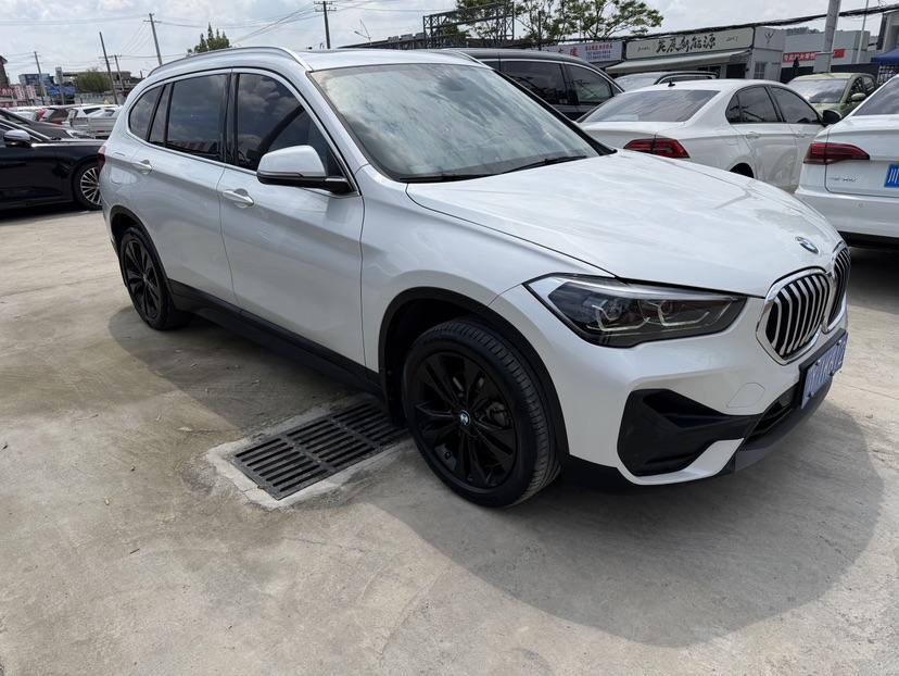 BMW X1 2021 car image #3