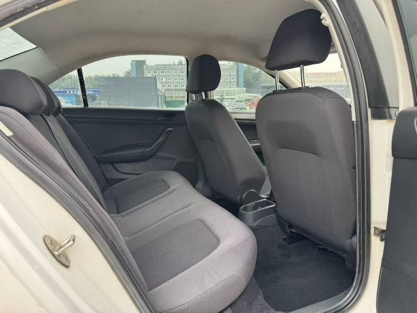Volkswagen Santana 2016 car image #4