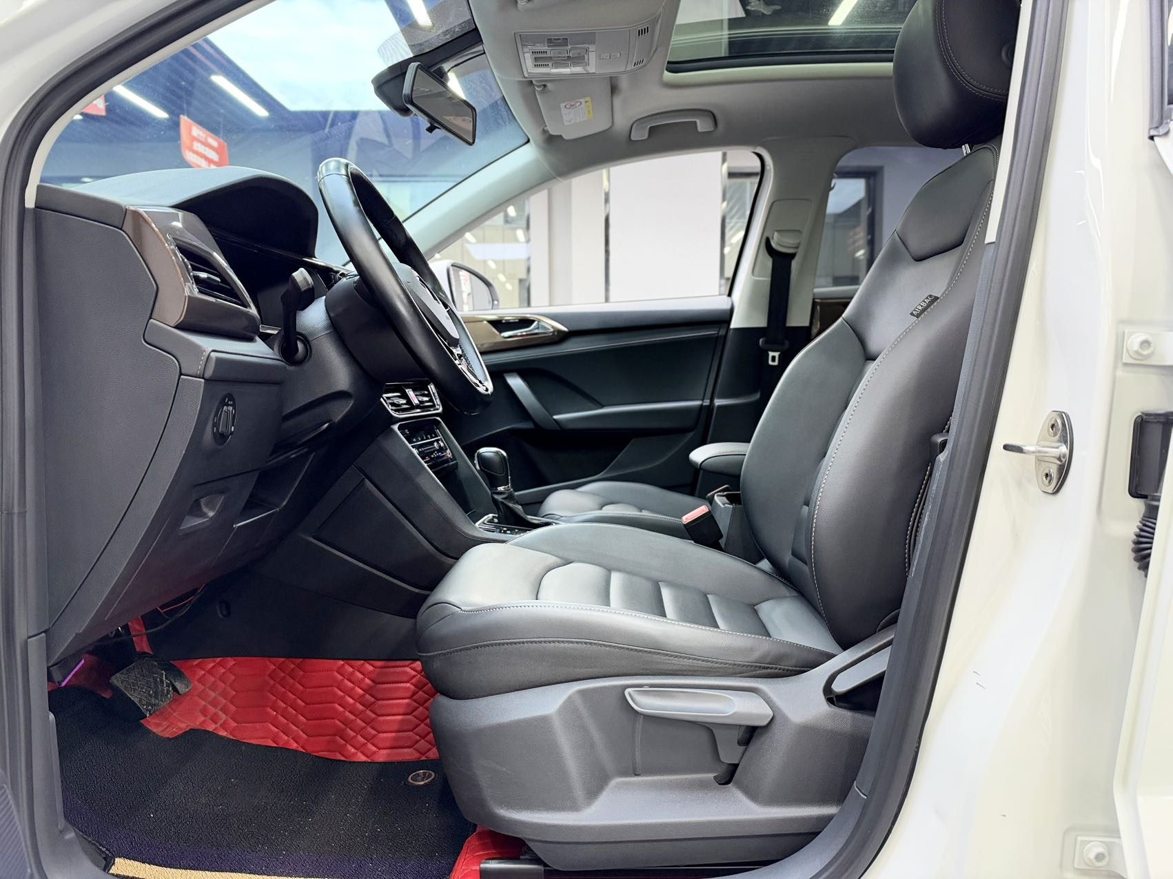 Volkswagen Tharu 2022 car image #4