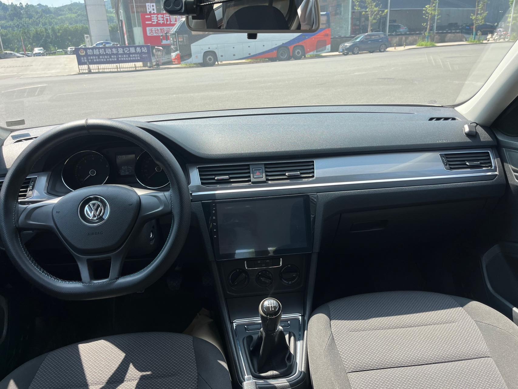 Volkswagen Bora 2017 car image #7