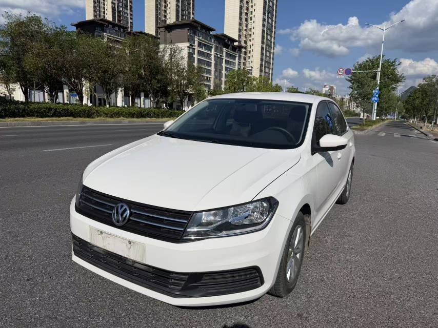 Volkswagen Santana 2016 car image 