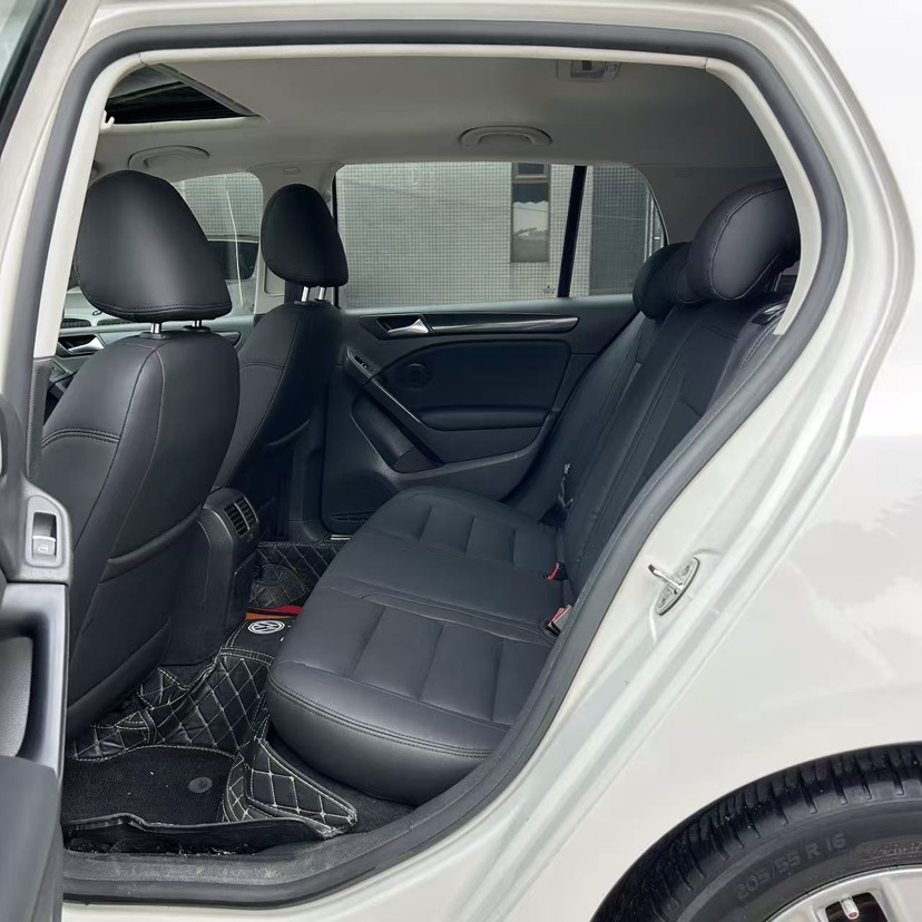 Volkswagen Golf 2014 car image #5