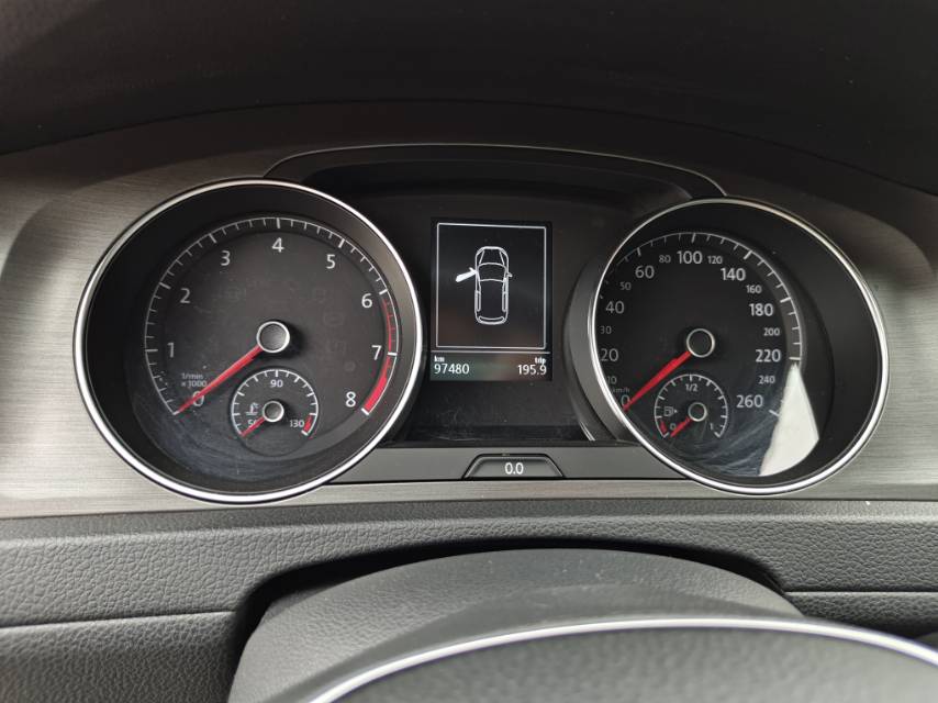 Volkswagen Golf 2015 car image #10