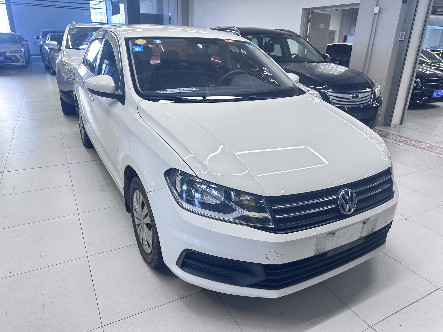 Volkswagen Santana 2017 car image #3