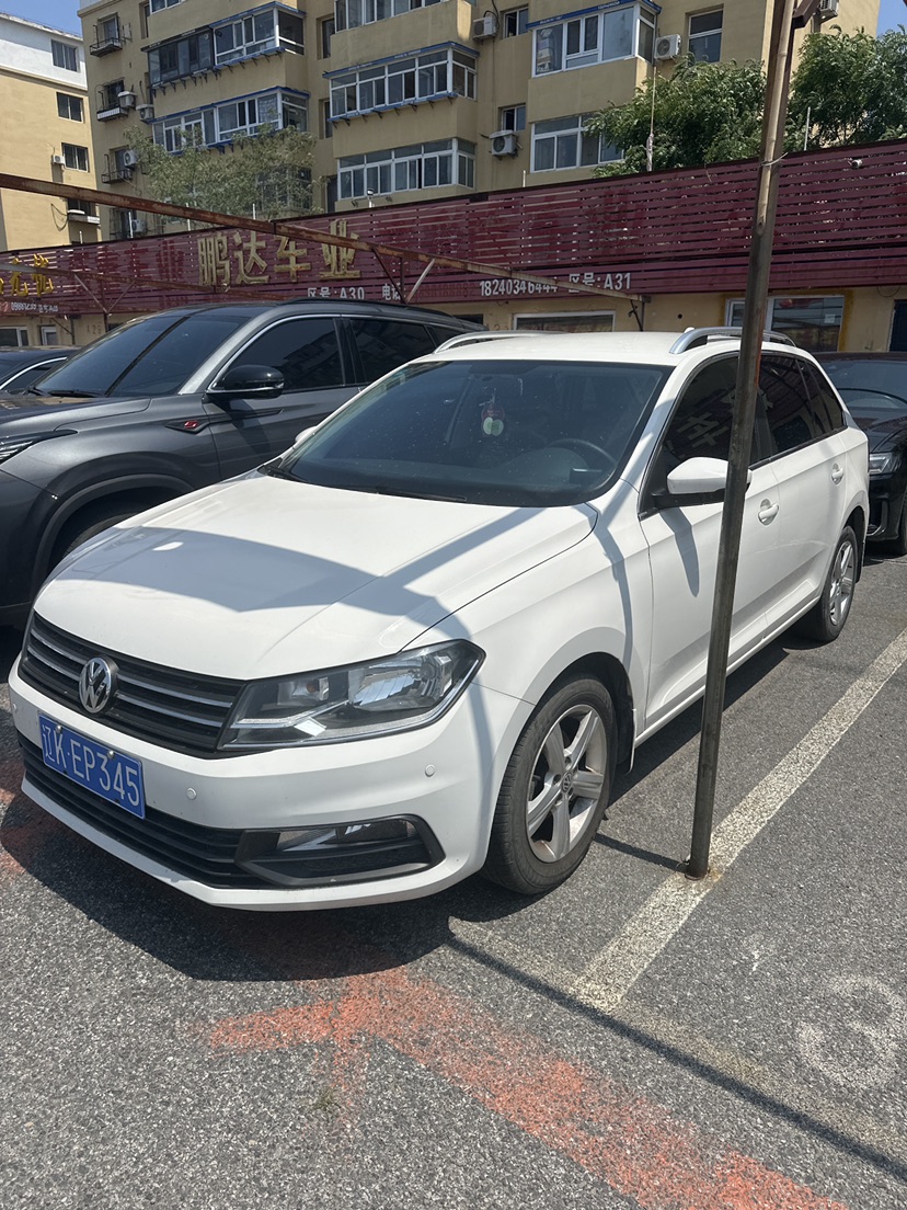 Volkswagen Santana 2016 car image #3