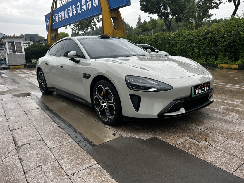 MI SU7 2024 immagine di auto #3