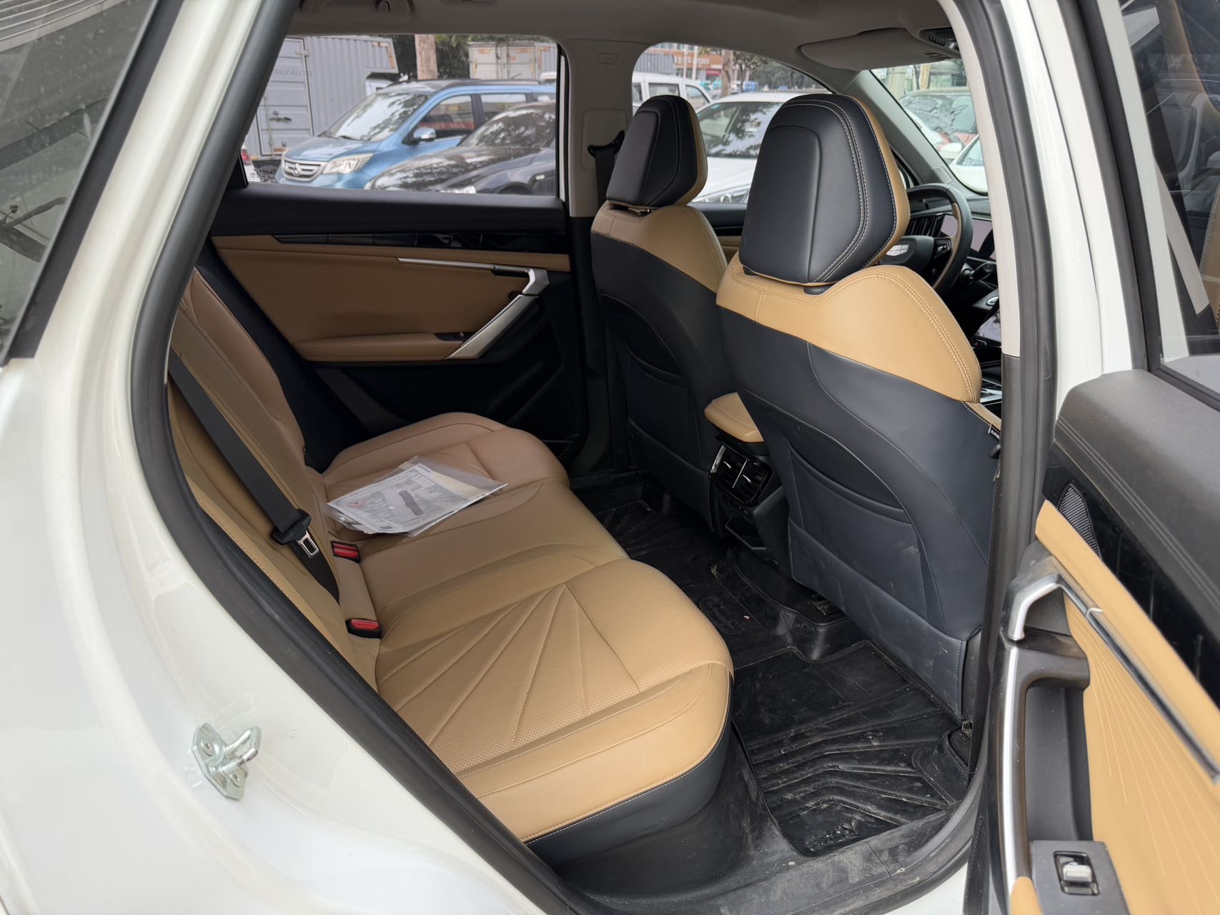 GEELY Boyue L 2023 car image #4
