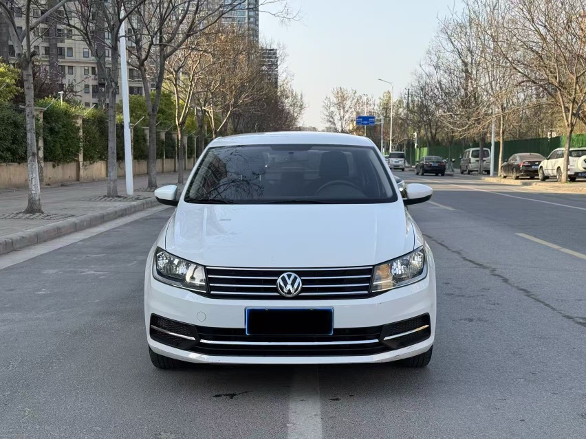 Volkswagen Santana 2023 car image #2
