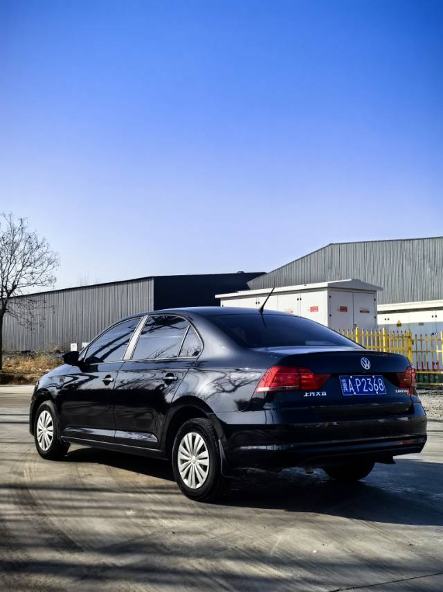 Volkswagen Santana 2017 car image #3