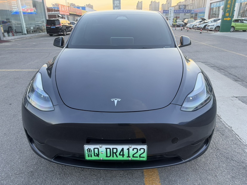 Tesla Model Y 2024 #2 Tesla Model Y 2024 car image #2