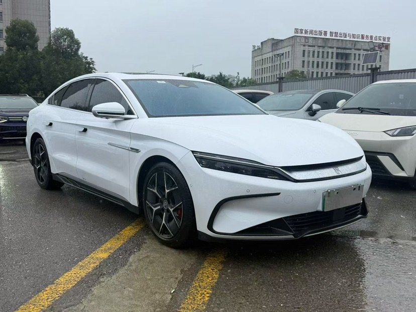 BYD Han 2023 car image #3
