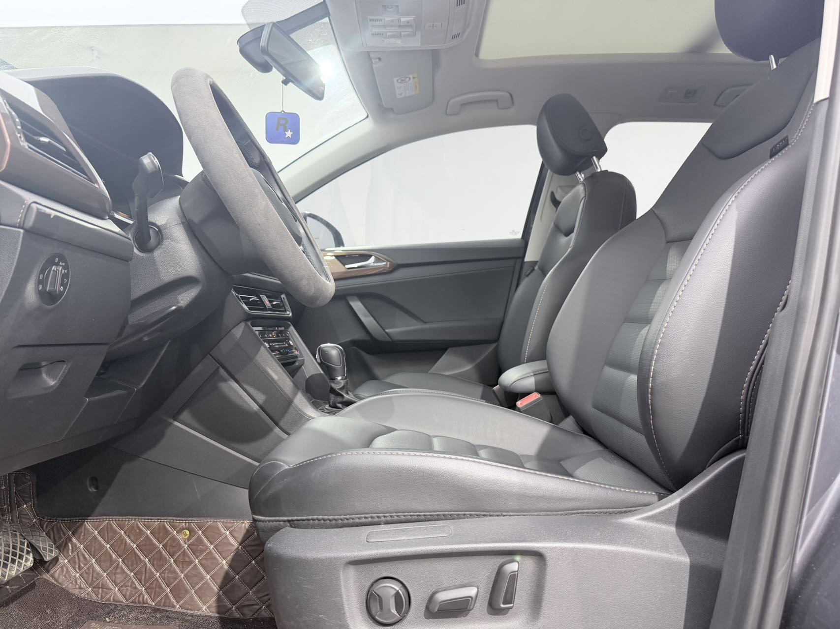 Volkswagen Tharu 2022 #10 Volkswagen Tharu 2022 car image #10
