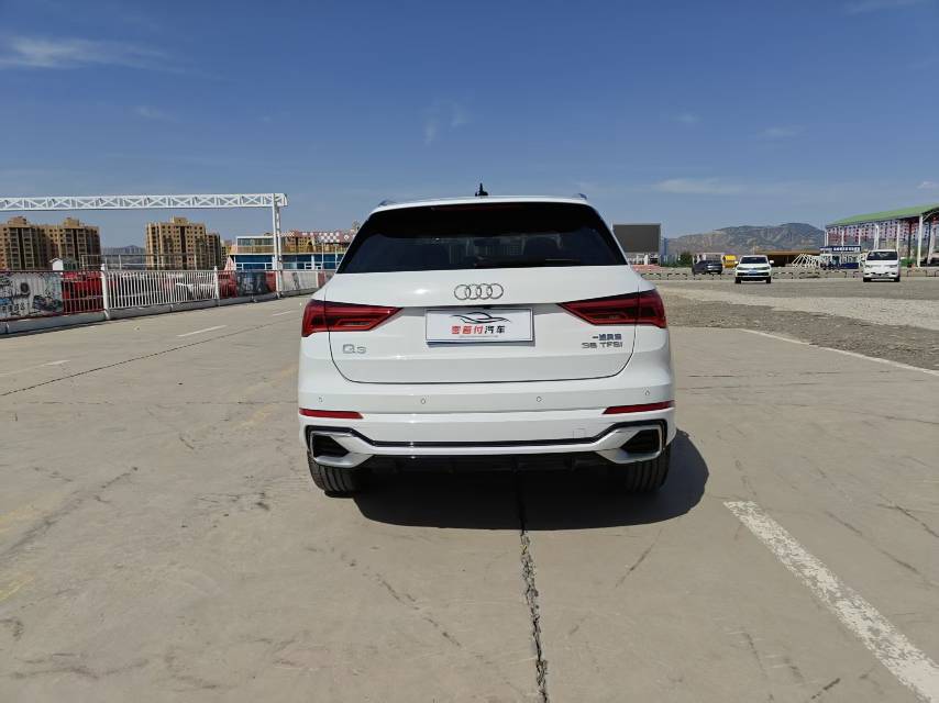 Audi Q3 2025 #8 Audi Q3 2025 car image #8