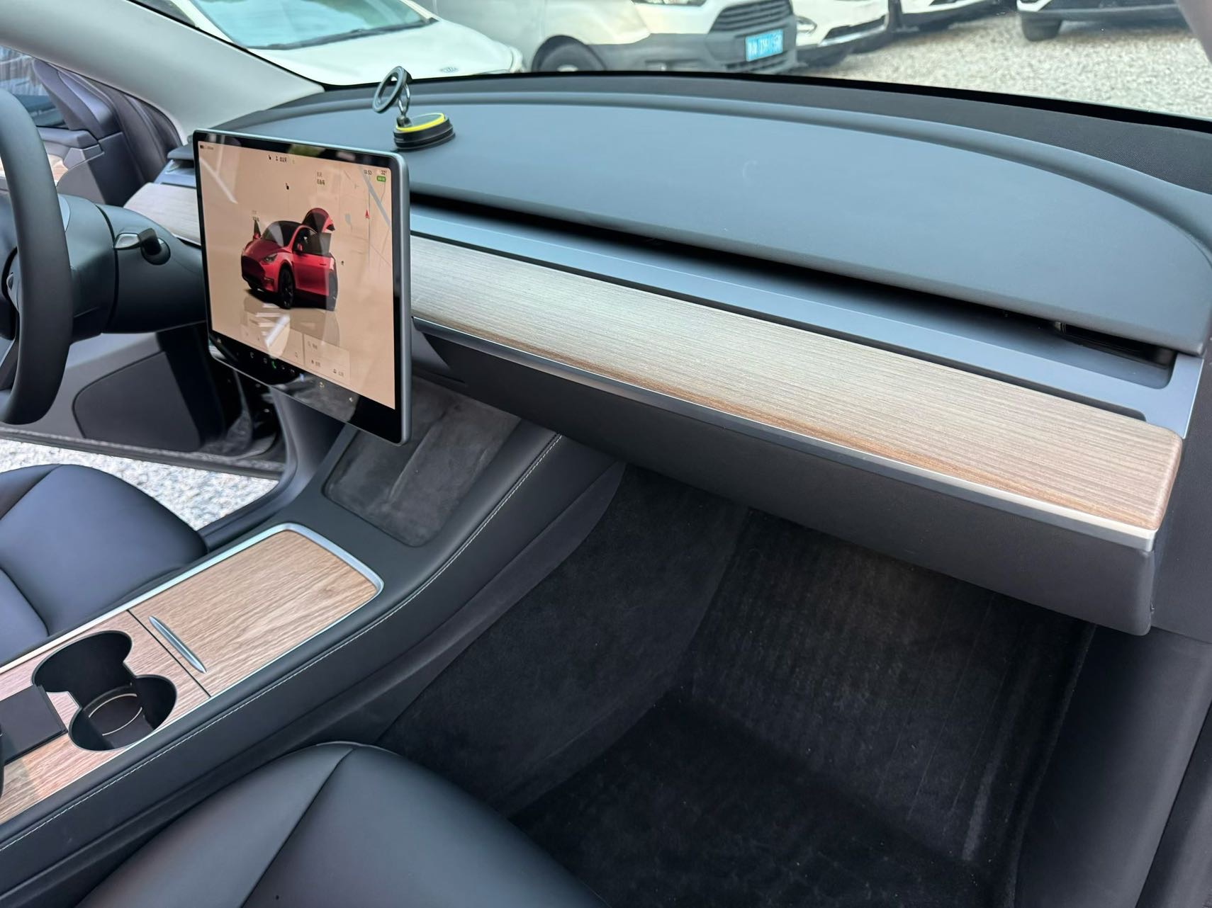 Tesla Model Y 2022 #17 Tesla Model Y 2022 car image #17