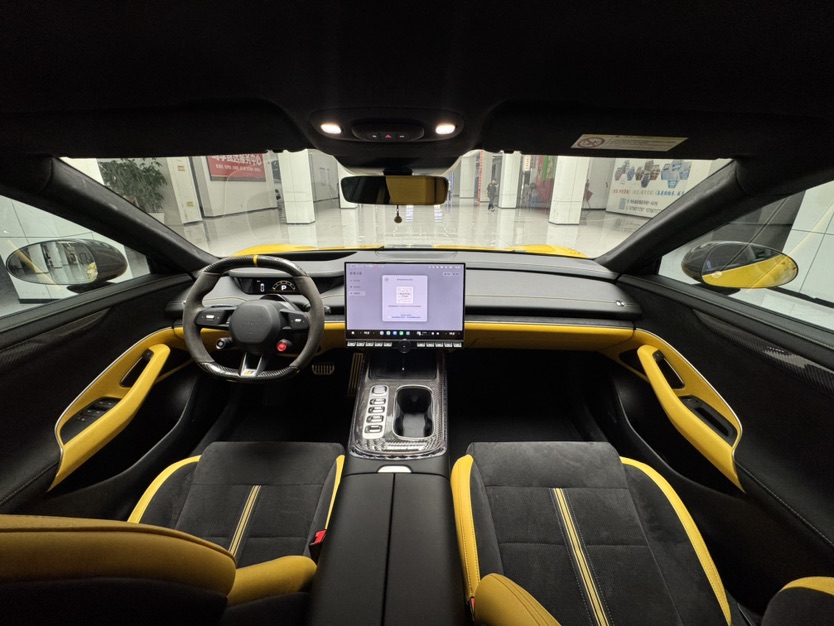 MI SU7 Ultra 2025 #15 MI SU7 Ultra 2025 car image #15