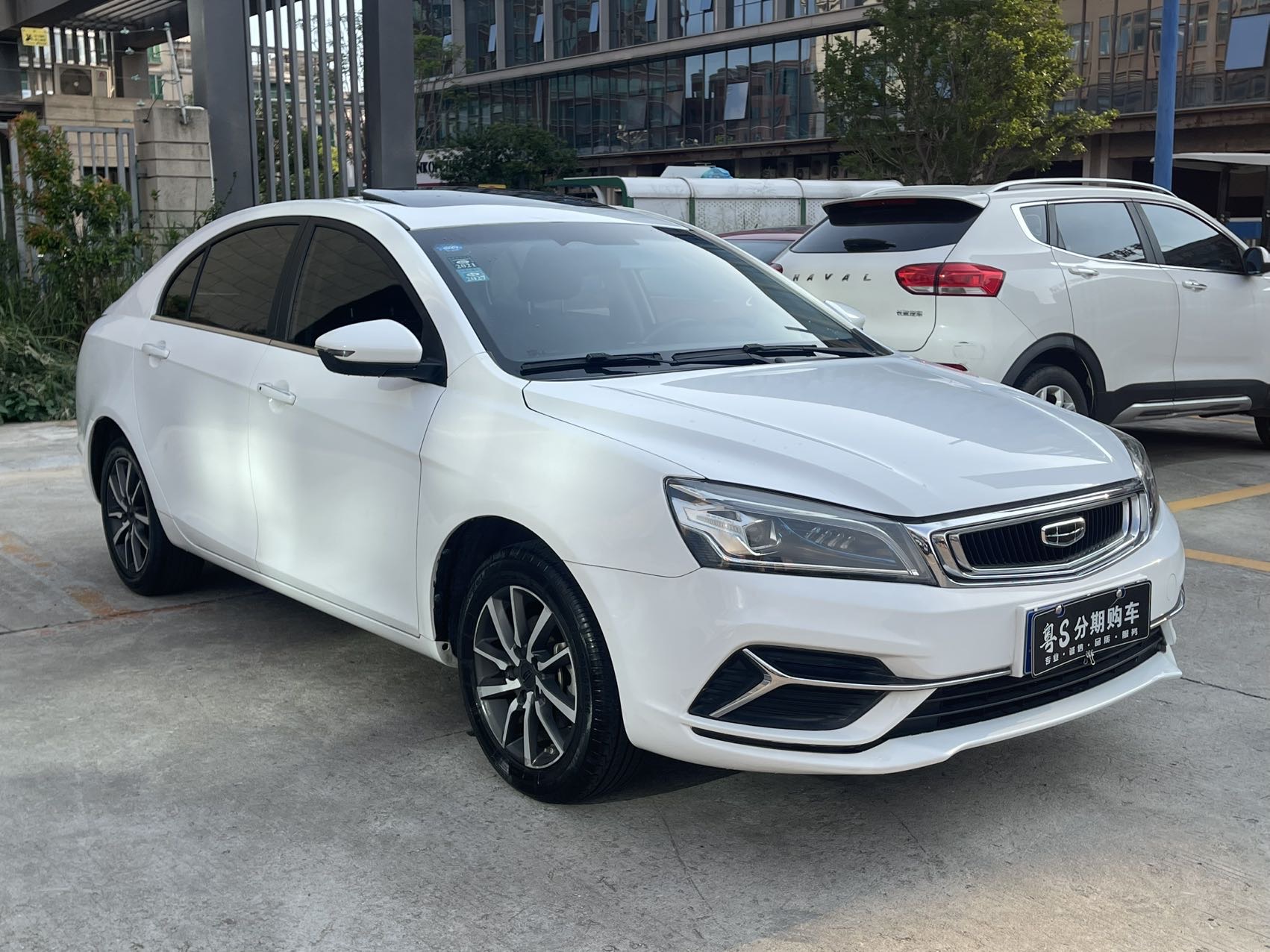 GEELY Emgrand 2019 car image #3