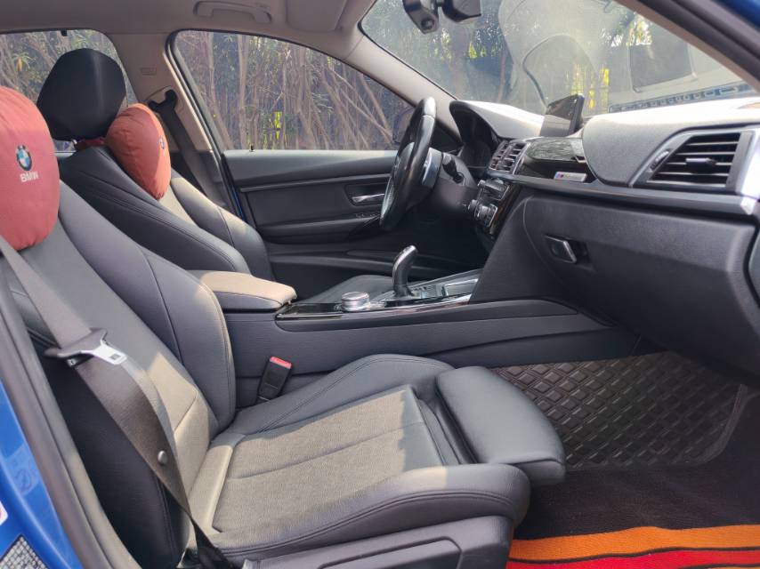 BMW 3 Series 2018 #4 BMW 3 Series 2018 car image #4