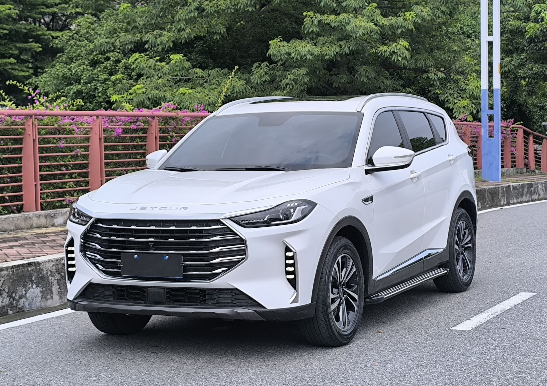 Jetour X70 PLUS 2023 car image 