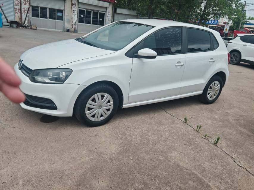 Volkswagen Polo 2018 car image #4