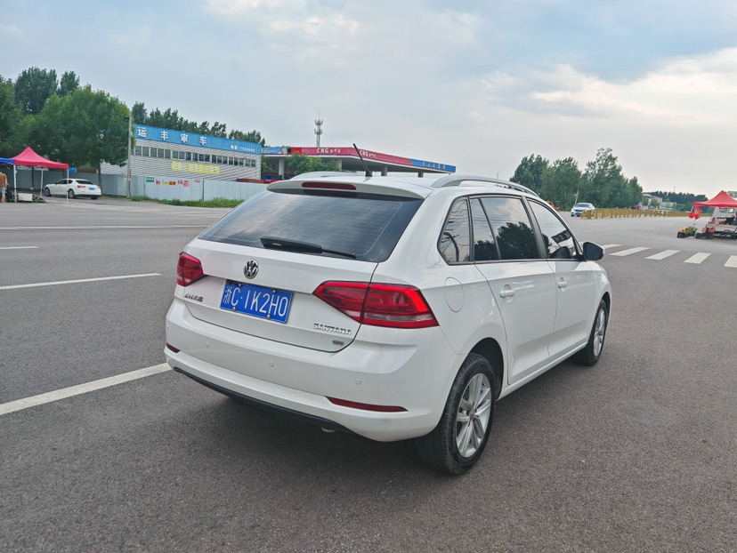 Volkswagen Santana 2018 car image #3