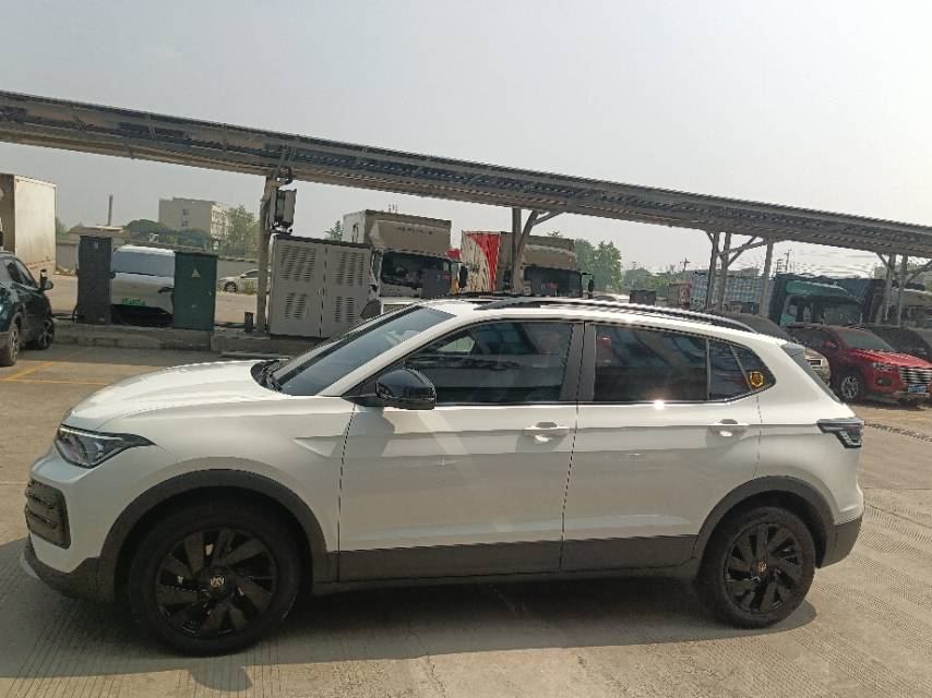 Volkswagen Tharu 2025 #5 Volkswagen Tharu 2025 car image #5