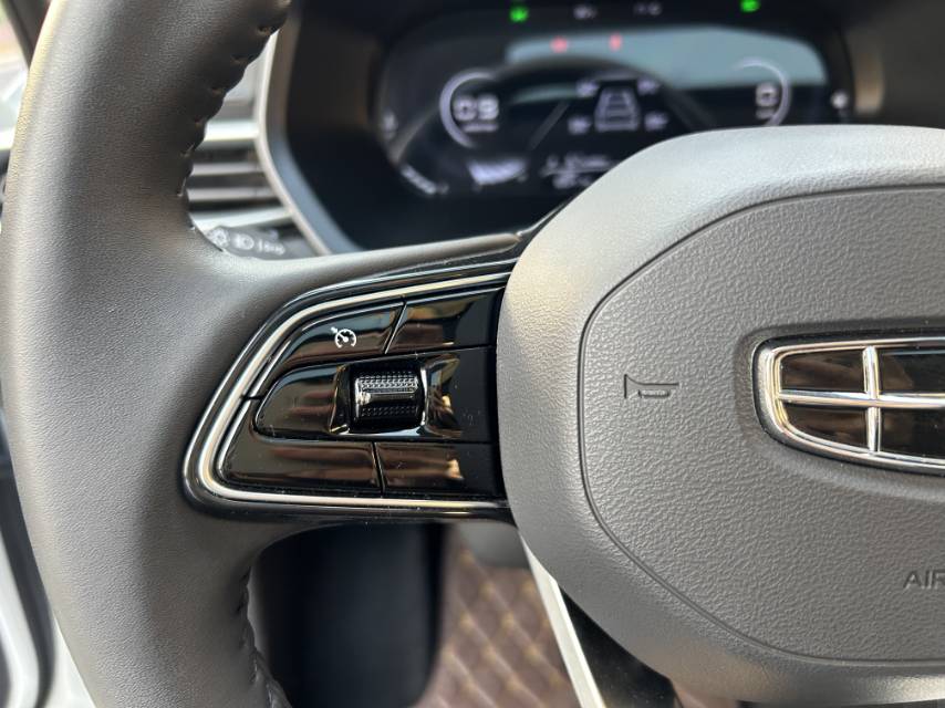 GEELY Emgrand 2023 car image #14