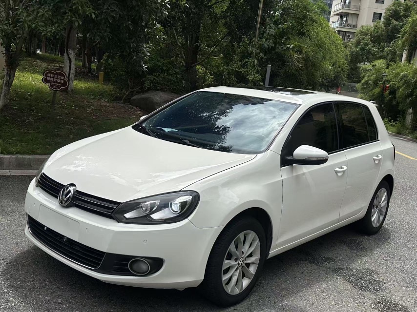 Volkswagen Golf 2013 car image #3