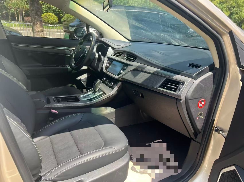 GEELY Emgrand GS 2017 car image #9