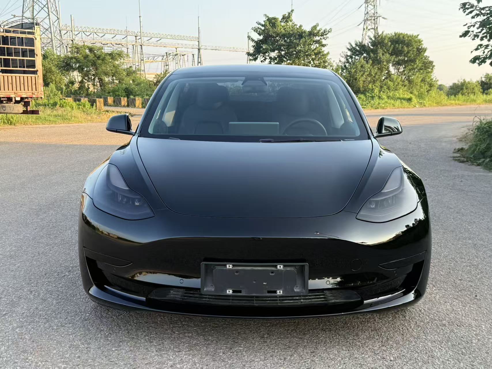 Tesla Model 3 2021 car image #2