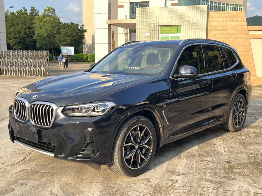 BMW X3 2024 BMW X3 2024 car image
