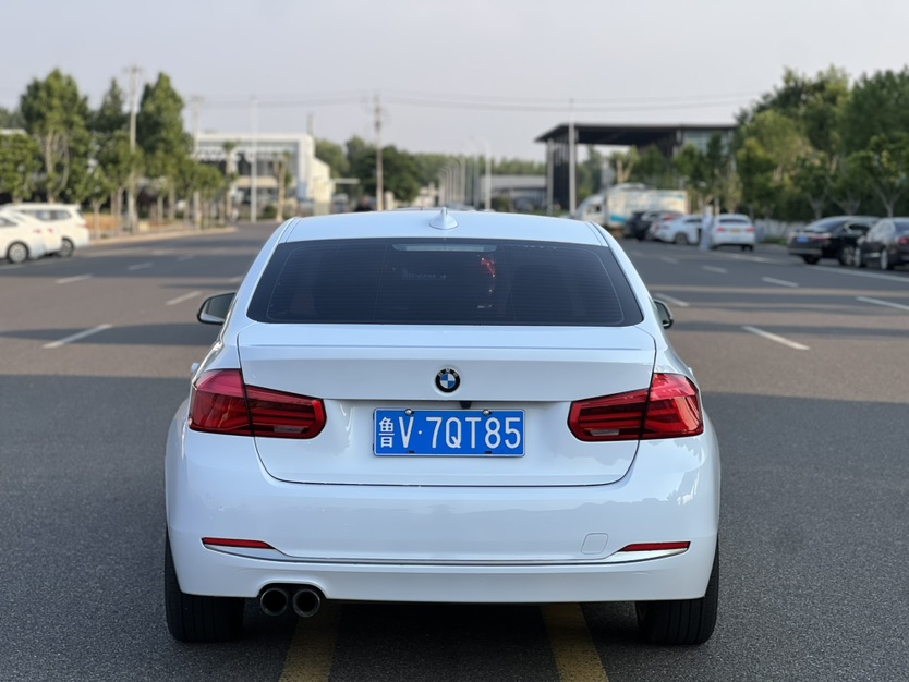 BMW 3 Series 2018 #5 BMW 3 Series 2018 car image #5