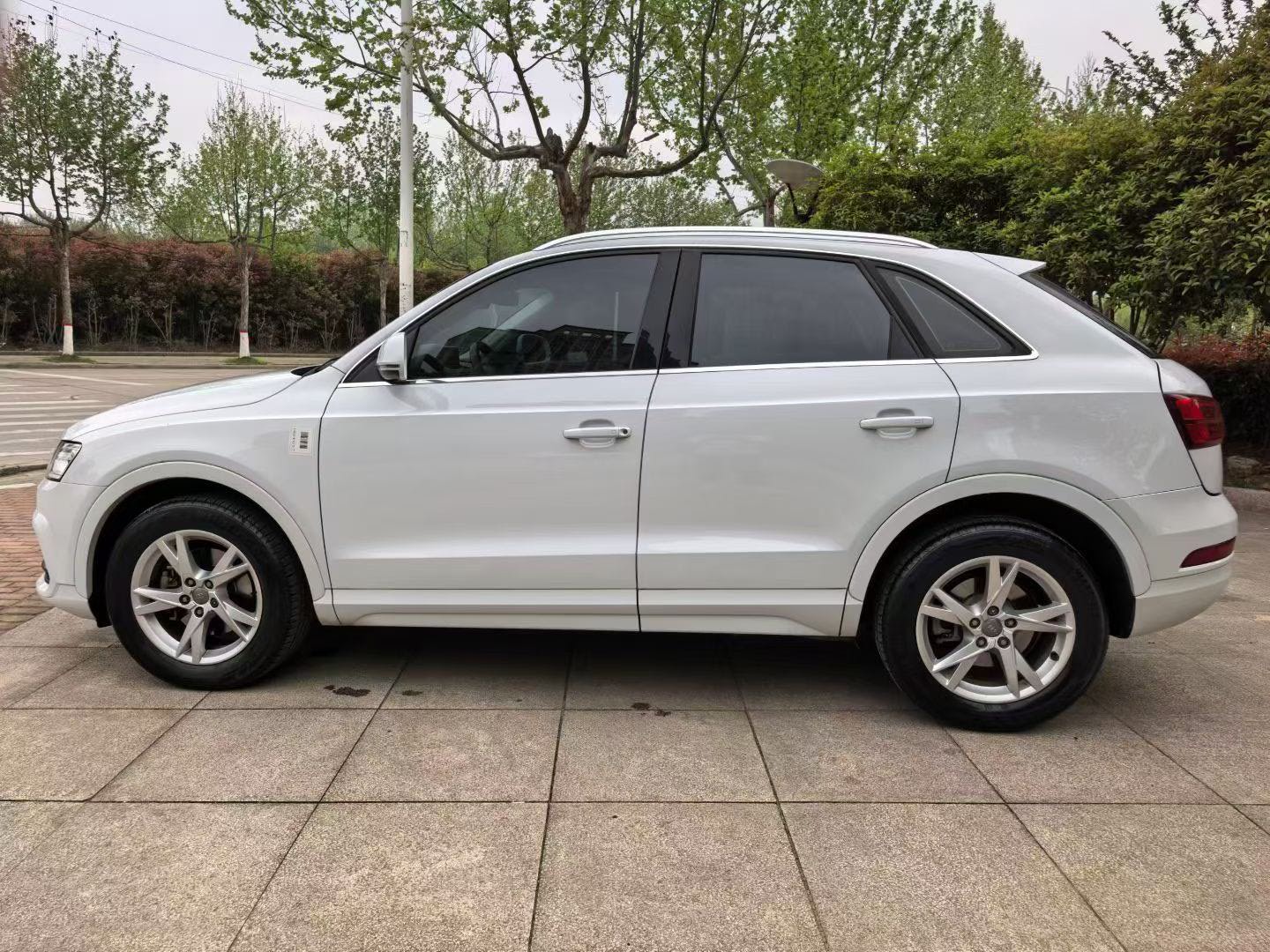Audi Q3 2017 #8 Audi Q3 2017 car image #8
