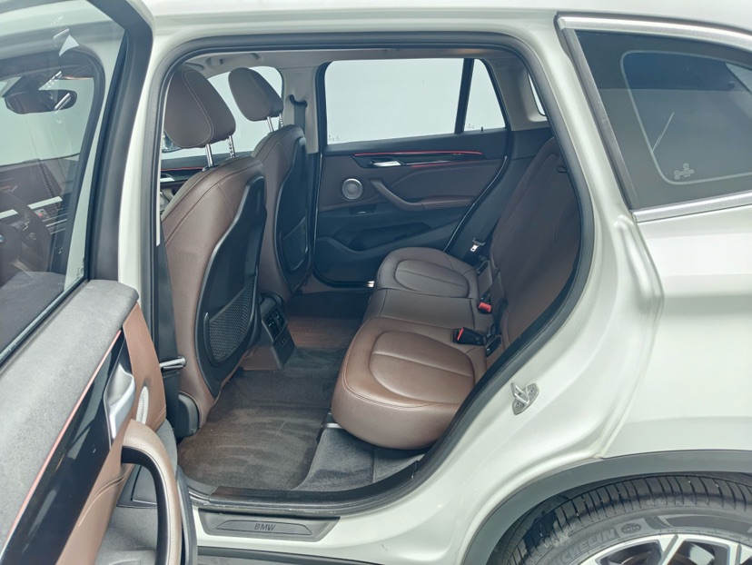 BMW X1 2021 car image #7