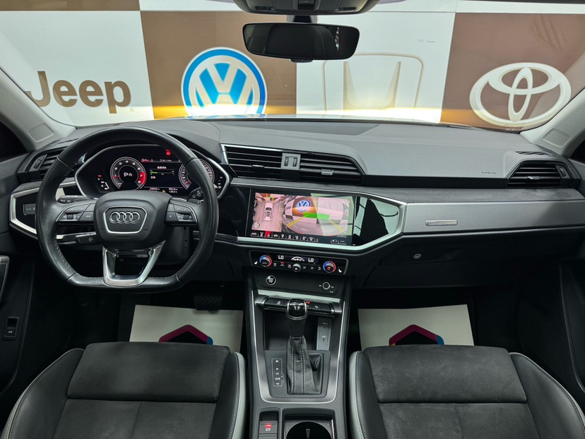 Audi Q3 2022 immagine di auto #9