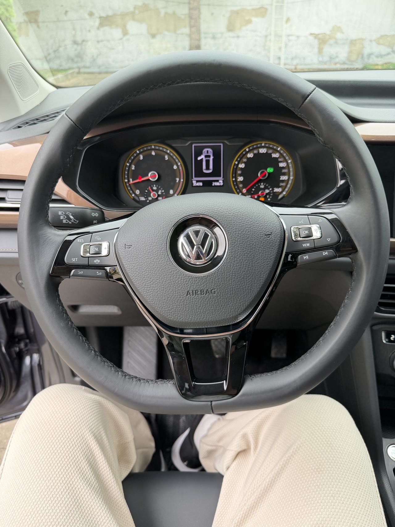 Volkswagen Tharu 2020 car image #6