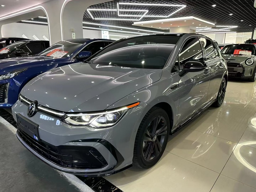 Volkswagen Golf 2024 car image 