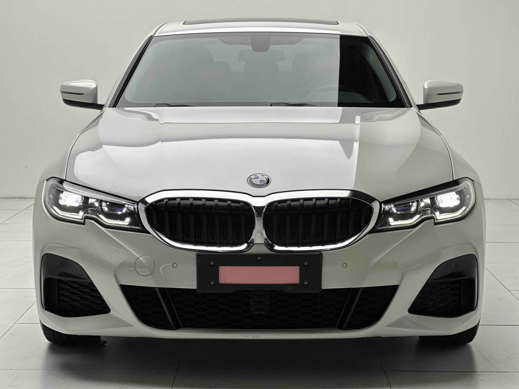 BMW 3 Series 2022 car image #2