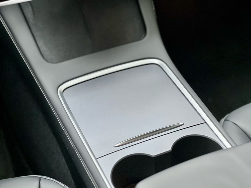 Tesla Model Y 2023 #8 Tesla Model Y 2023 car image #8
