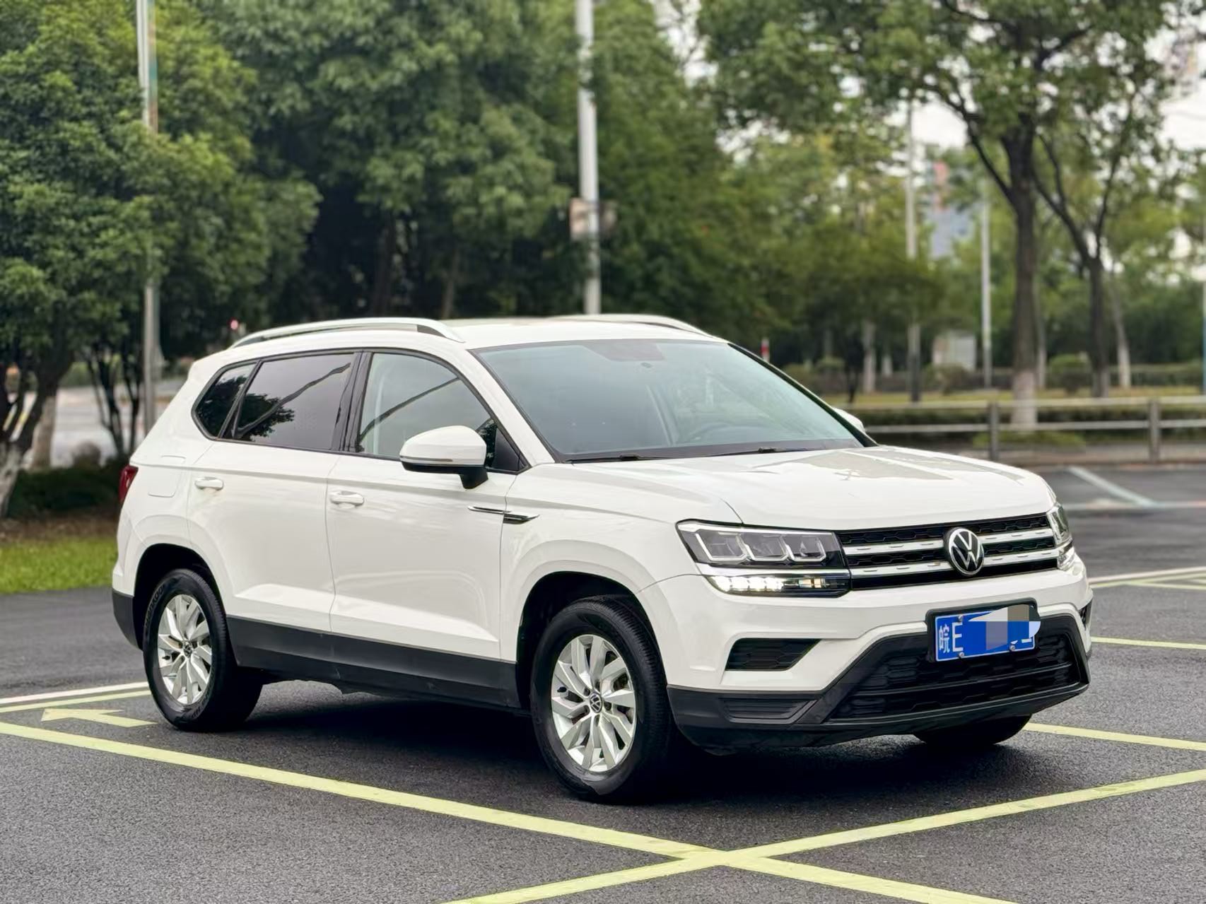 Volkswagen Tharu 2021 car image #3