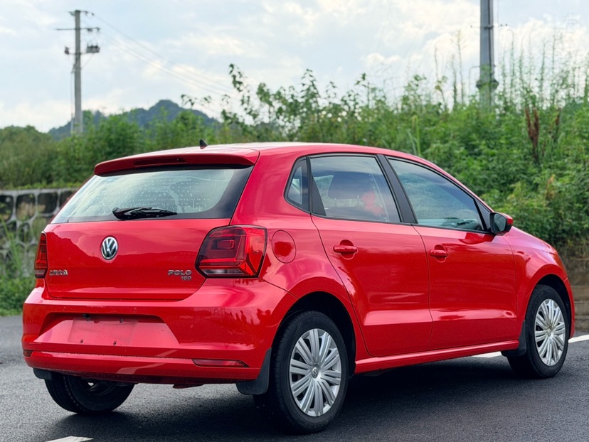 Volkswagen Polo 2017 car image #8